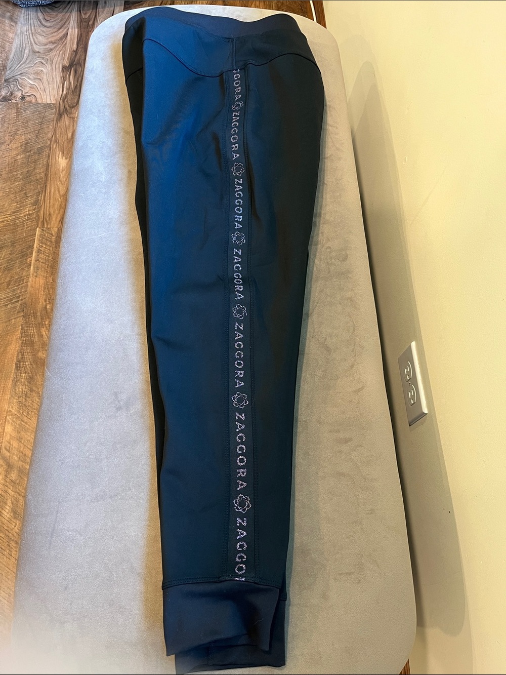 Zaggora Black Logo-Trim Track Leggings
